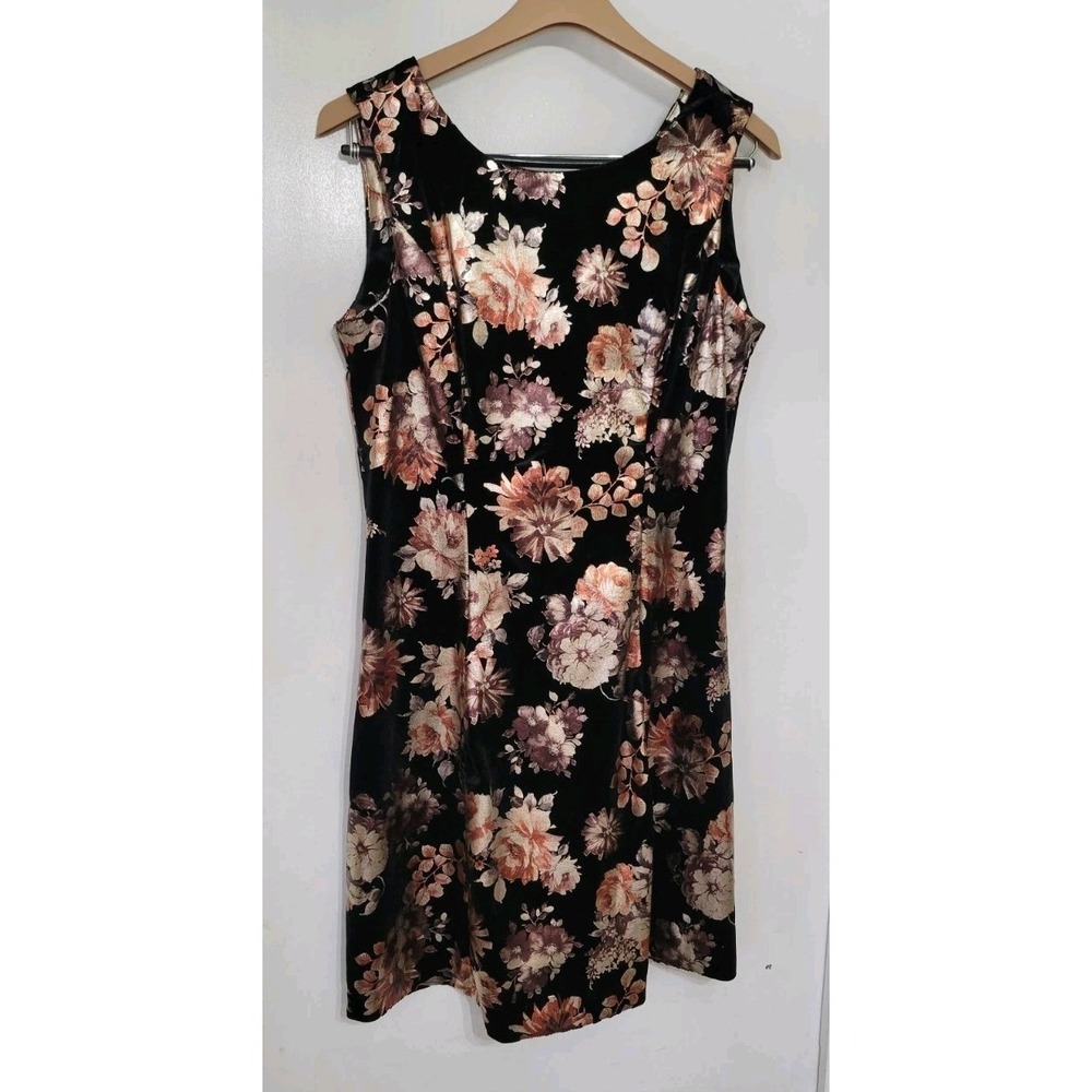 ECI NY Velvet Black Floral Dress Cocktail Party Sleeveless Classic Flare Size 6